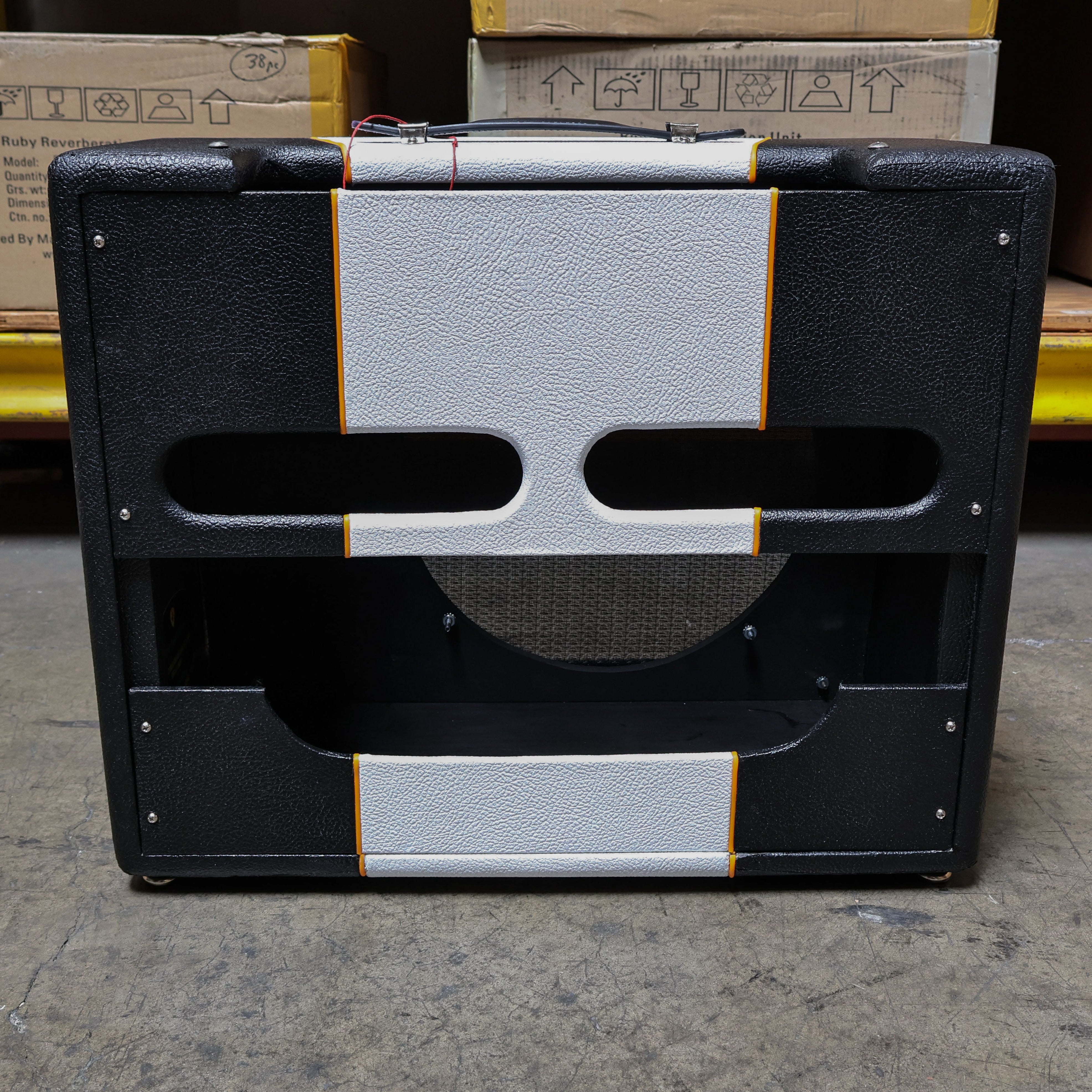 Black & White Narrow Panel 5E3 Deluxe Amplifier Cabinet