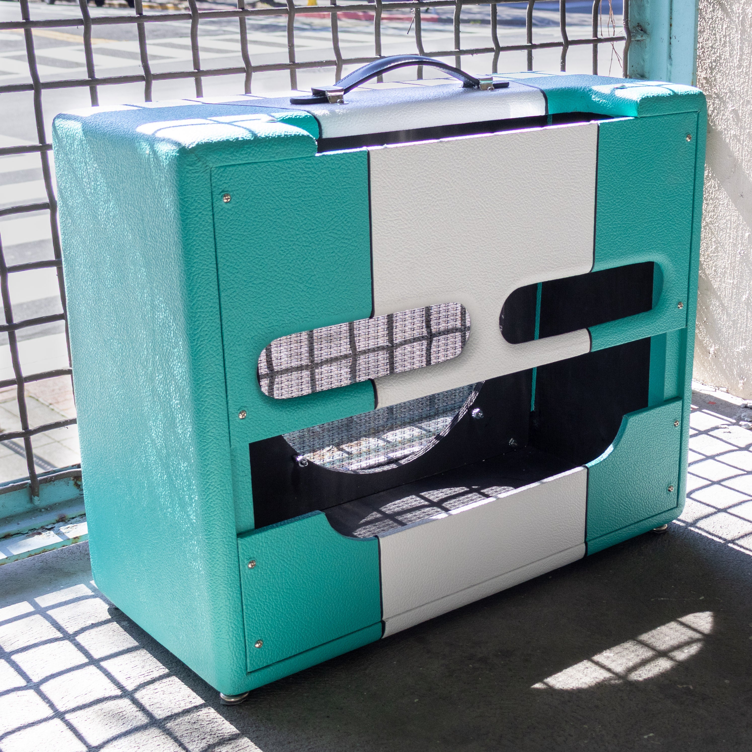 Teal & White Narrow Panel 5E3 Deluxe Amplifier Cabinet