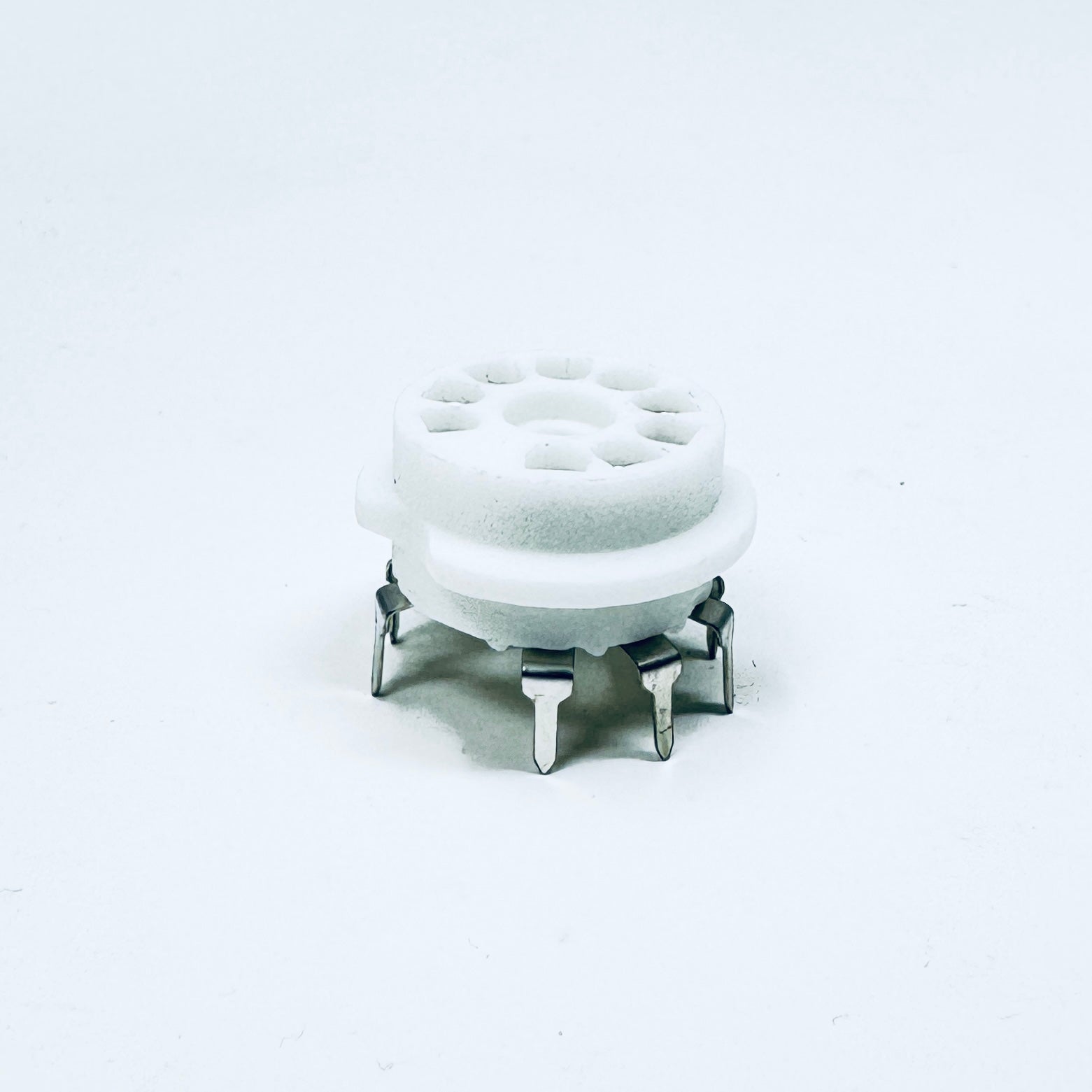 9-Pin Ceramic Socket - TUS9PC4, ruby sockets