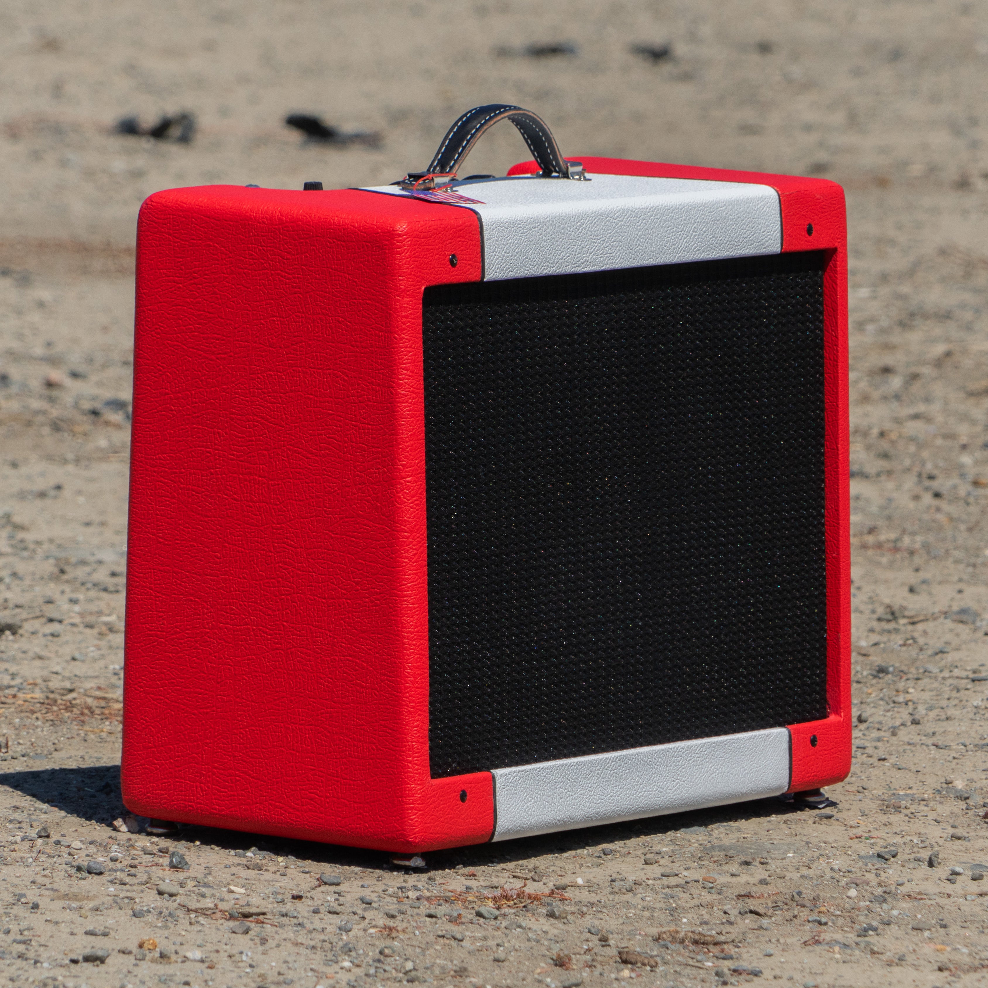 Red & White Narrow Panel 5E3 Deluxe Amplifier Cabinet