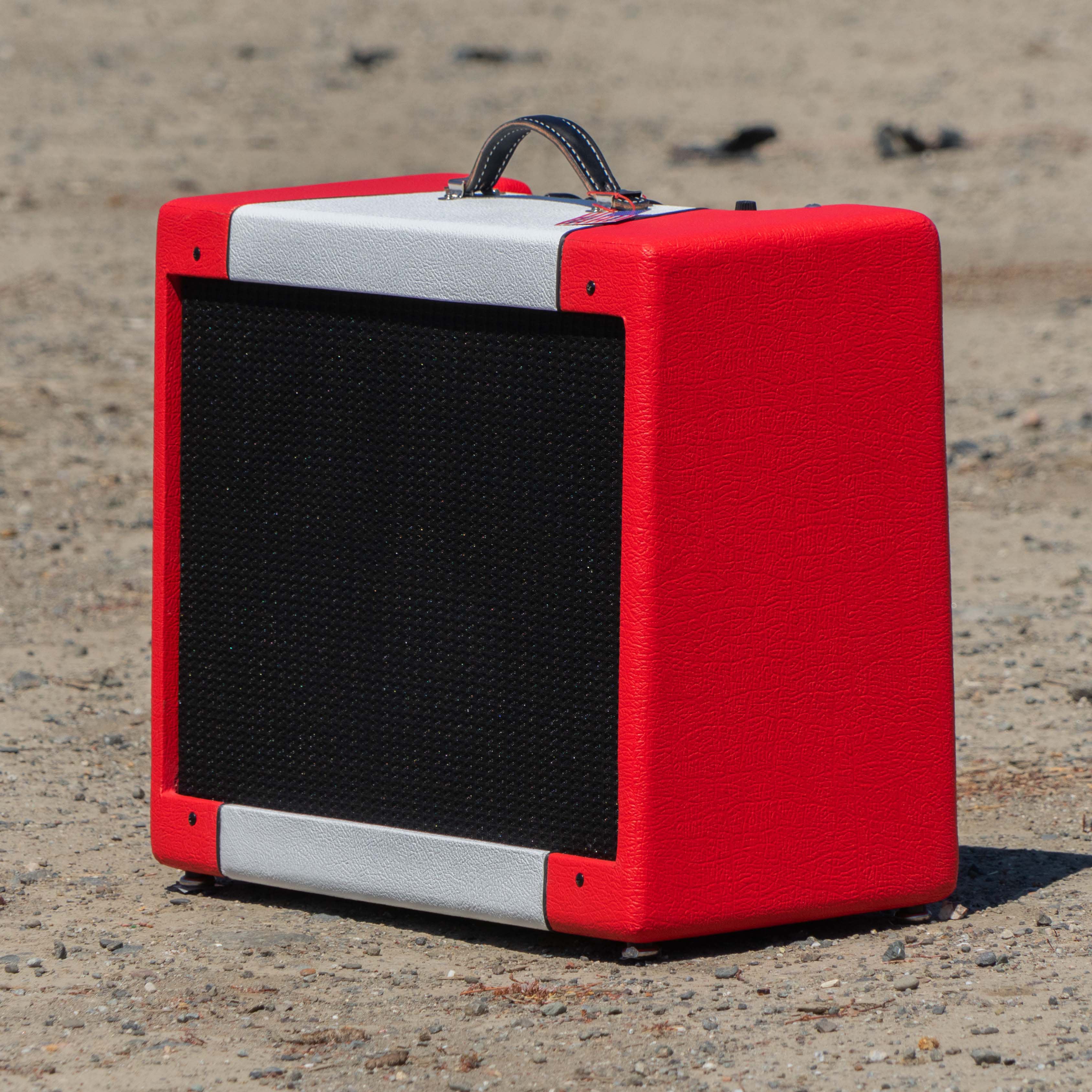 Red & White Narrow Panel 5E3 Deluxe Amplifier Cabinet