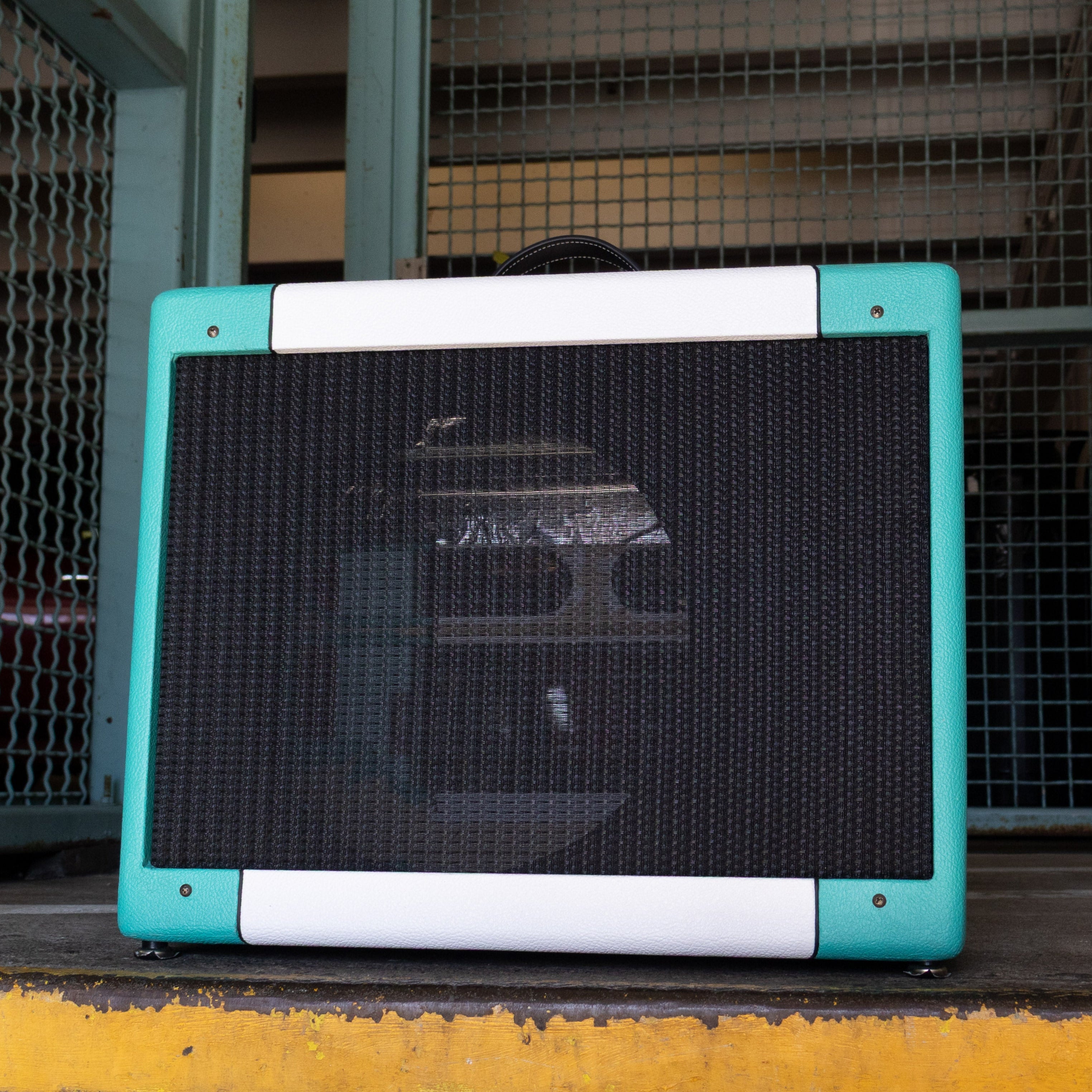 Teal & White Narrow Panel 5E3 Deluxe Amplifier Cabinet