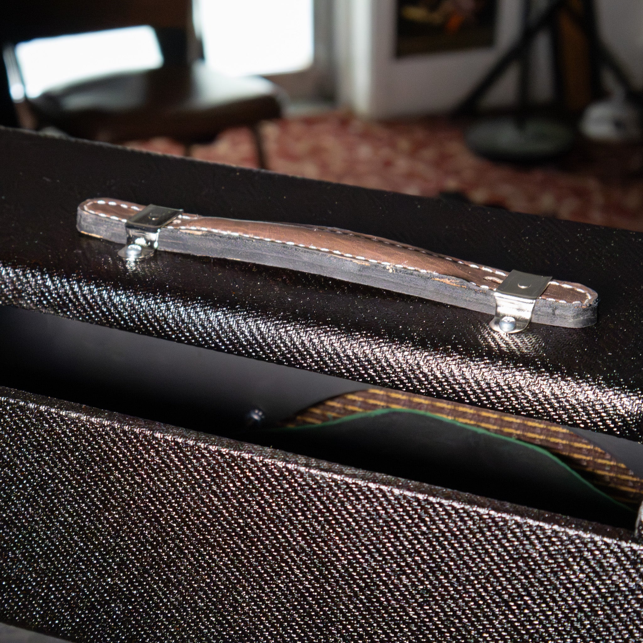 Black Nitro Laquer Tweed Narrow Panel 5E3 Deluxe Cabinet