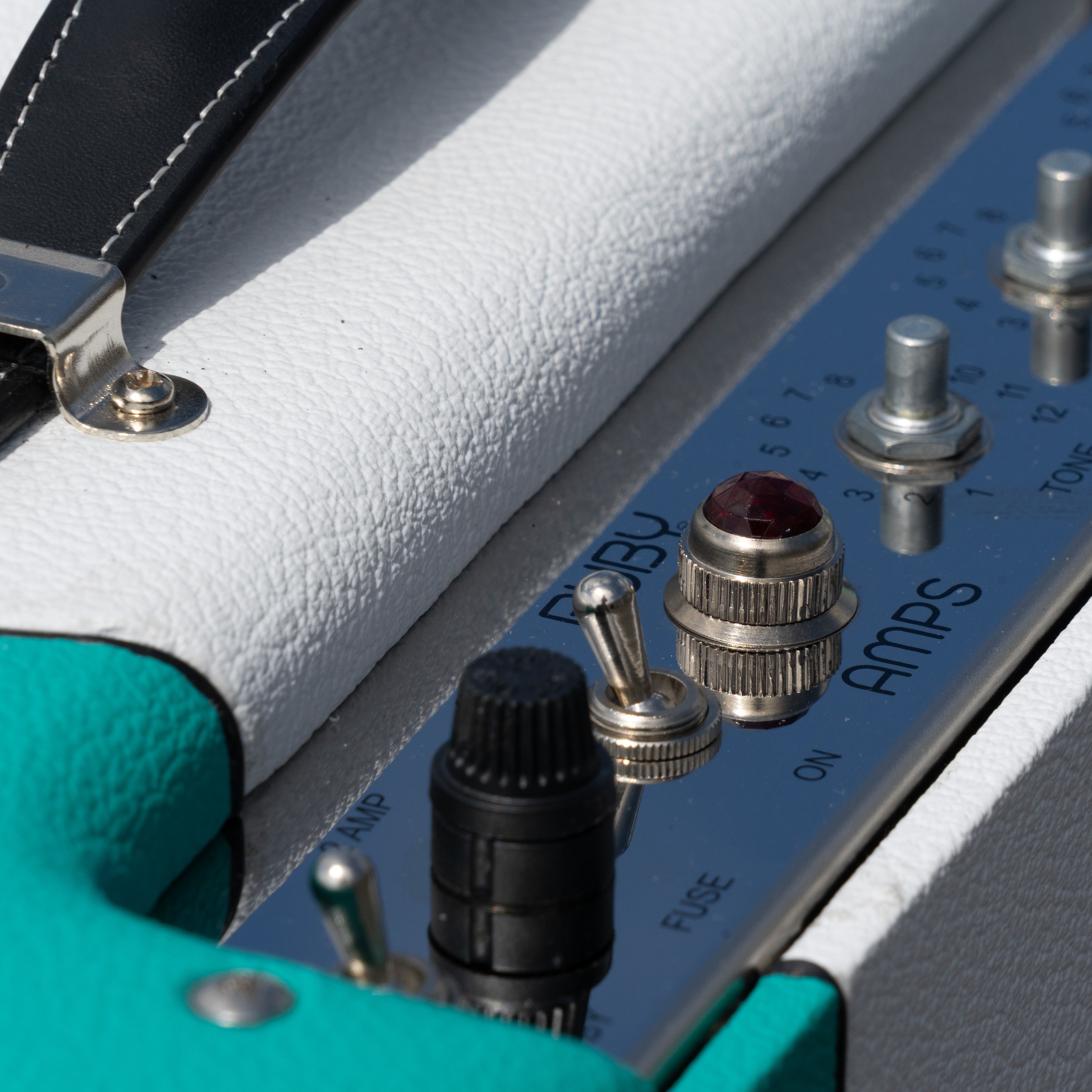 Blue & White Narrow Panel 5E3 Deluxe Amplifier - Cabinet | RUBY Tubes